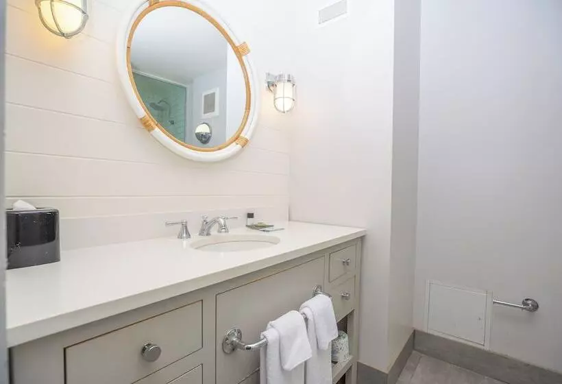 キングサイズベッドのジュニアスイート, Beach House Resort Hilton Head Island
