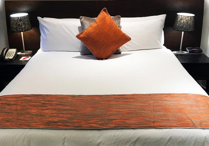 Номер Стандарт Вид на Бассейн, Grand Hyatt Kauai Resort & Spa