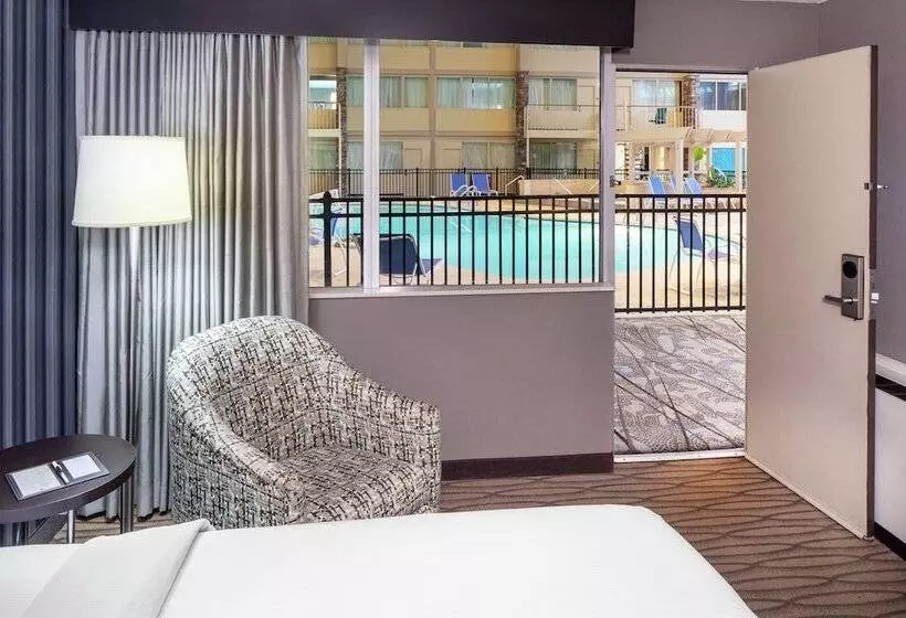 ２ダブルベッドのスタンダードルーム, Wyndham Garden Westlake