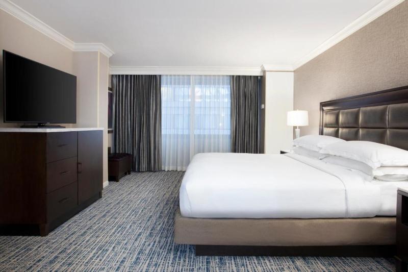 غرفة قياسية سرير كينج, Hilton Tampa Downtown