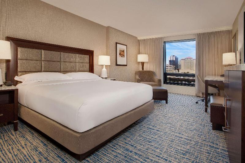 غرفة قياسية سرير كينج, Hilton Tampa Downtown