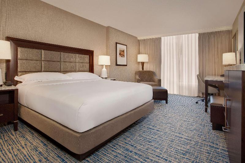 غرفة قياسية سرير كينج, Hilton Tampa Downtown