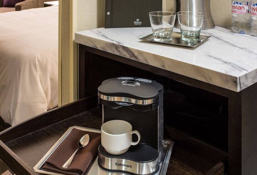 غرفة قياسية سرير مزدوج, Hilton Tampa Downtown