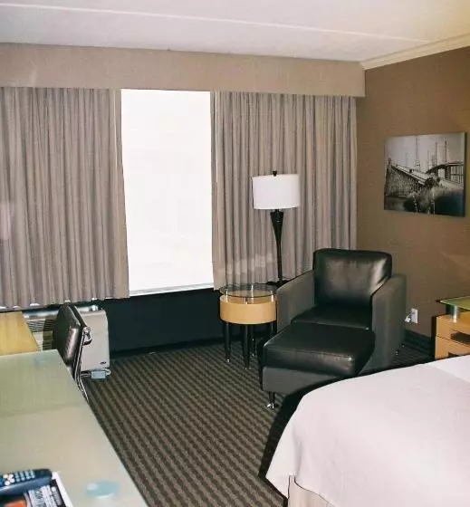 キングサイズベッドのスイートルーム, Holiday Inn Port Arthur   Park Central, An Ihg