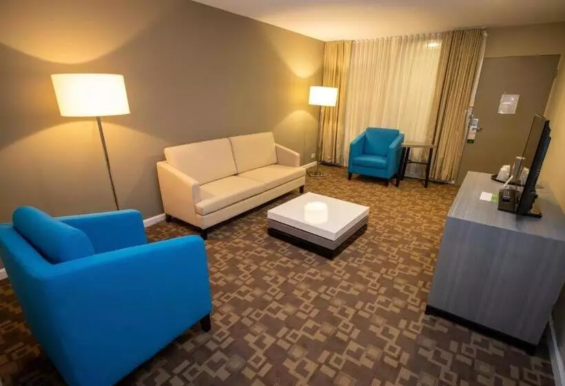 身障者適用スイートルーム, Holiday Inn Scranton East   Dunmore, An Ihg