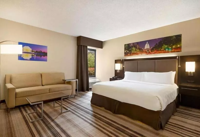 キングサイズベッドのスイートルーム, Holiday Inn Washington Dulles International Airport, An Ihg