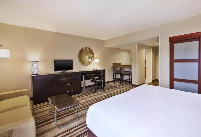 キングサイズベッドのスイートルーム, Holiday Inn Washington Dulles International Airport, An Ihg