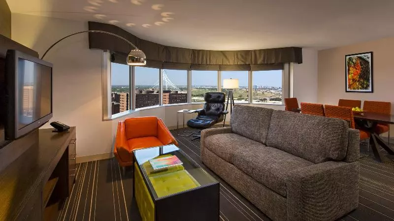スイート, Hyatt Regency Dallas