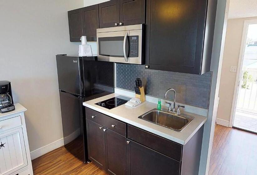 스탠다드 룸 더블 침대 2개, Island Inn Beach Resort