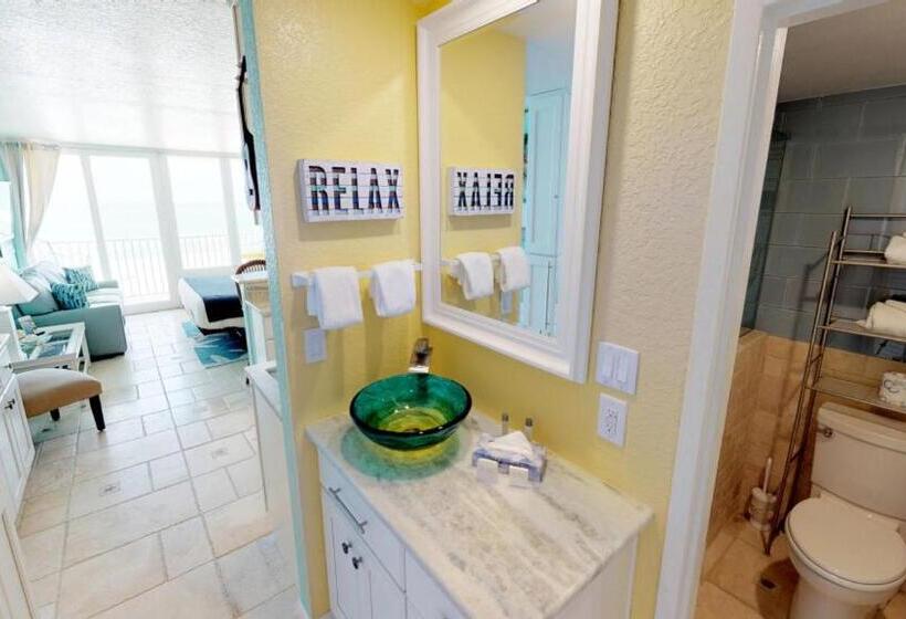 이그제큐티브 룸 킹사이즈 침대, Island Inn Beach Resort