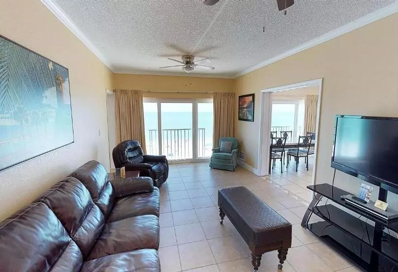 ペントハウスルーム, Island Inn Beach Resort