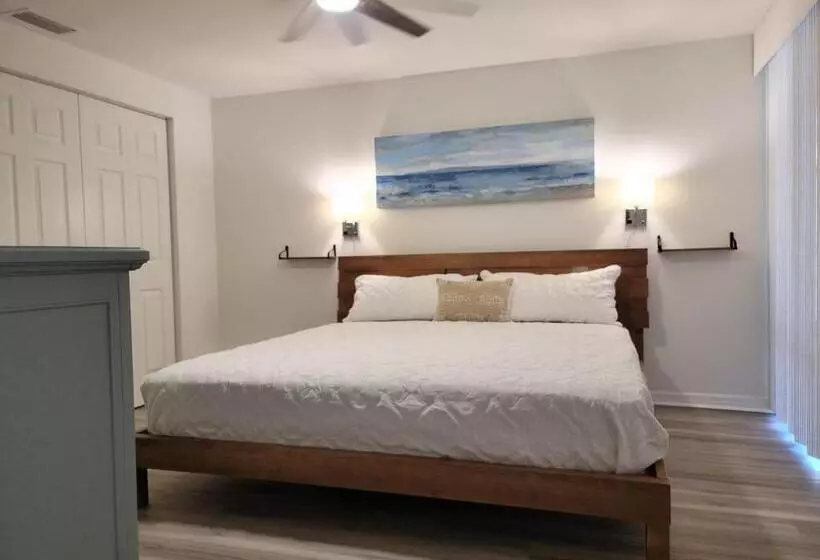 ペントハウススイート, Island Inn Beach Resort
