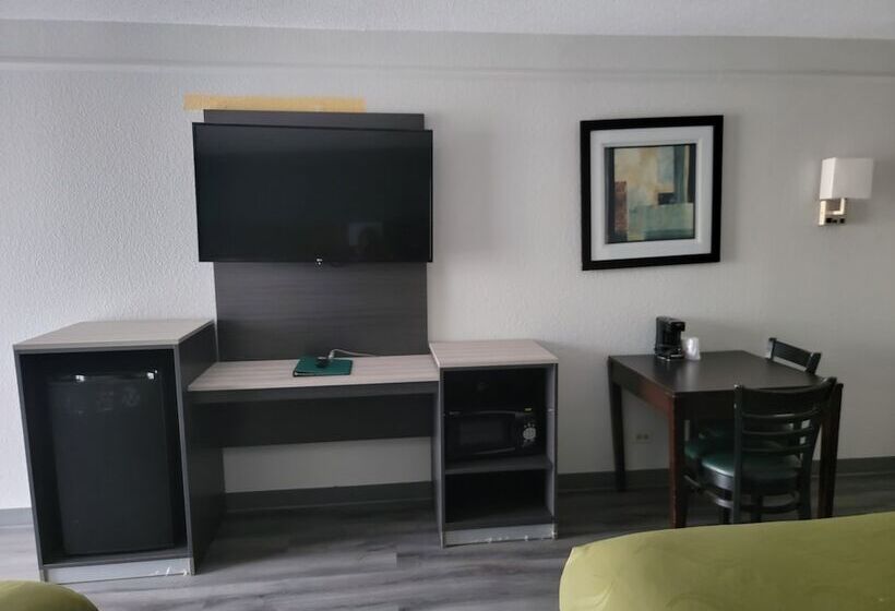 غرفه قياسيه سريرين مزدوجين, Quality Inn