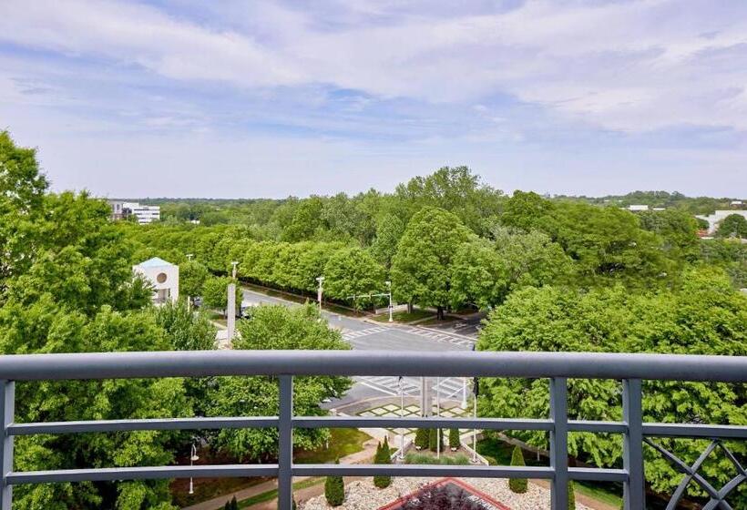 غرفة كلوب سرير كينج, Renaissance Charlotte Southpark