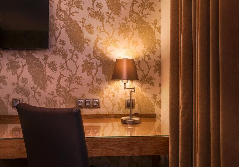 Standard Room King Size Bed, The Line Hotel La