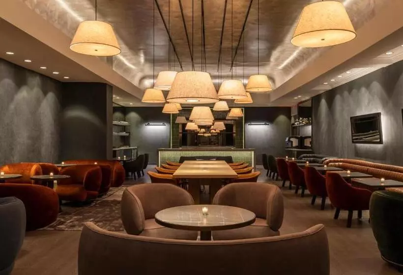Standard-huone King-vuode, Thompson Central Park New York, By Hyatt