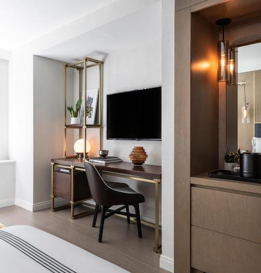 带2个双人床的标准工作室, Thompson Central Park New York, By Hyatt