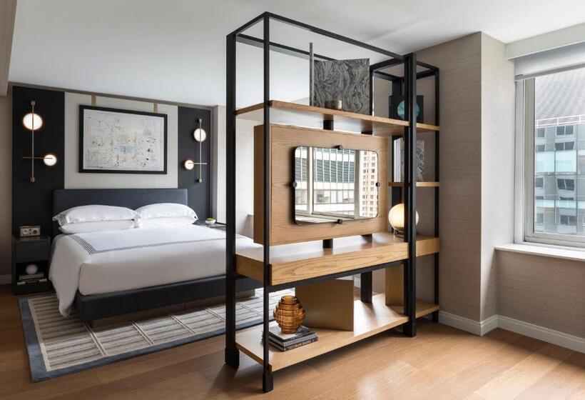 带大床的标准工作室, Thompson Central Park New York, By Hyatt