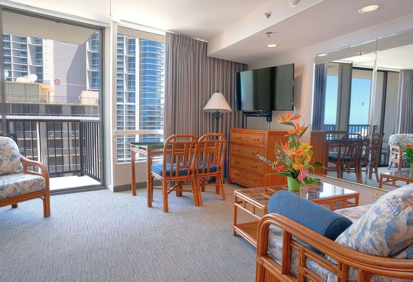 سوییت, Imperial Hawaii Resort