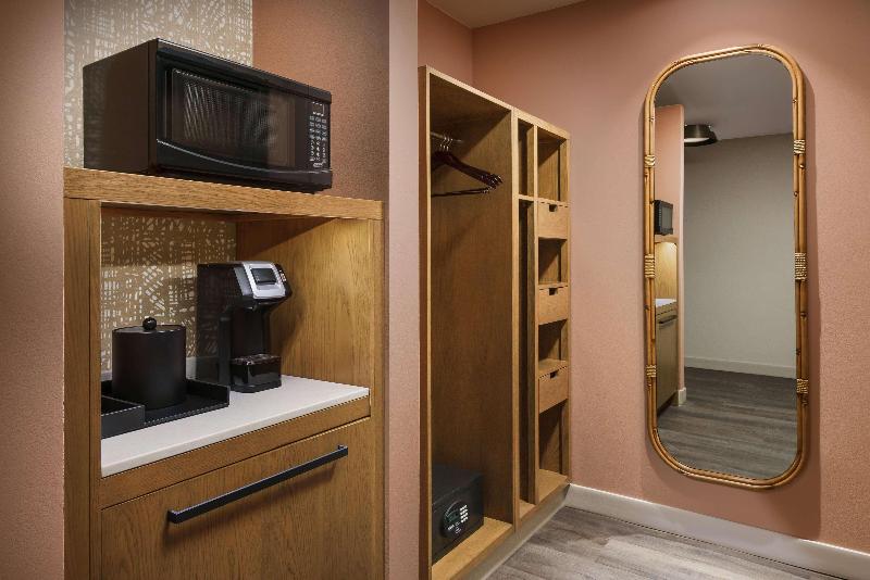 جناح ذو إطلالة, Hilton Garden Inn St. Pete Beach