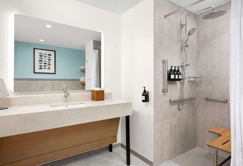 غرفة قياسية مزوَّدة بشُرفة, Hilton Garden Inn St. Pete Beach