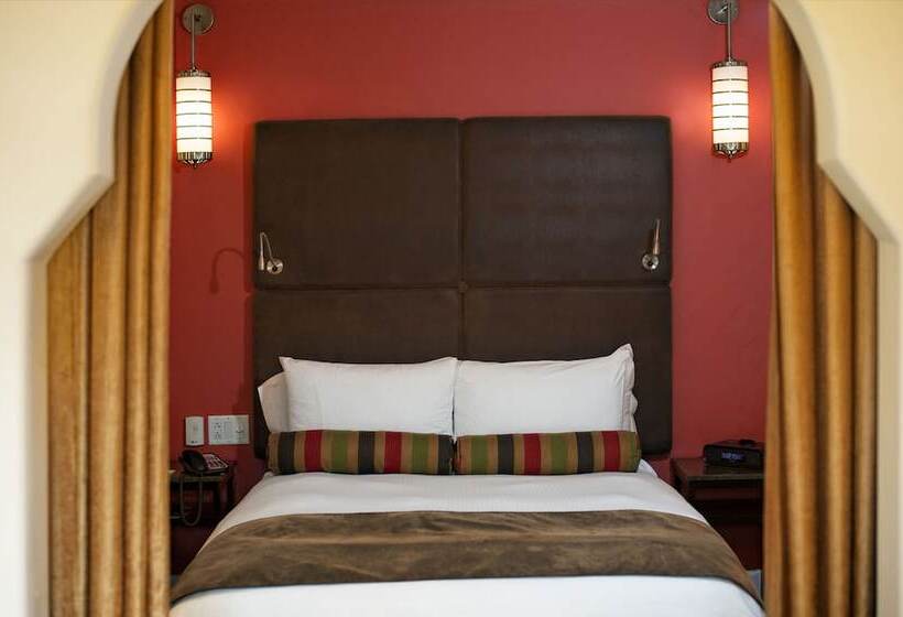 جناح جونيور, Andaluz Albuquerque, Curio Collection By Hilton