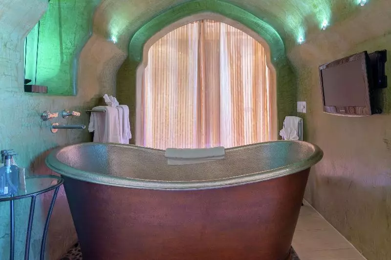 سوئیت با تخت بزرگ, Andaluz Albuquerque, Curio Collection By Hilton