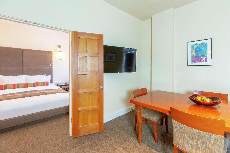 جناح سرير كينج, Andaluz Albuquerque, Curio Collection By Hilton