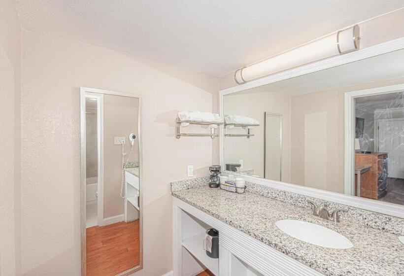 غرفة قياسية سرير كينج, Casa Bella Inn & Suites Extended Stay