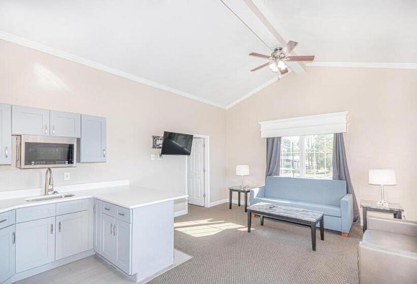 جناح ديلوكس سرير كينج, Casa Bella Inn & Suites Extended Stay