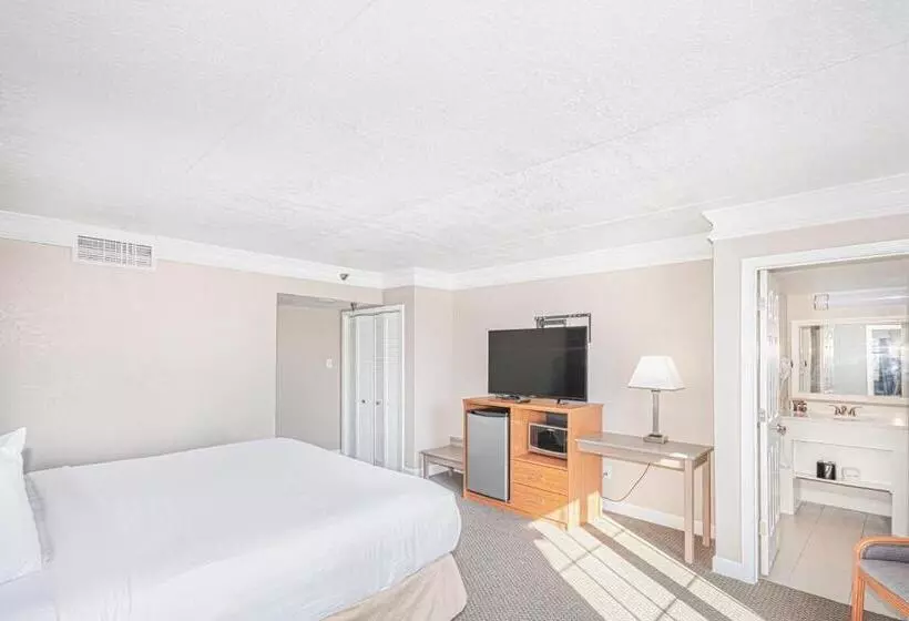 キングサイズベッドのデラックススイート, Casa Bella Inn & Suites Extended Stay