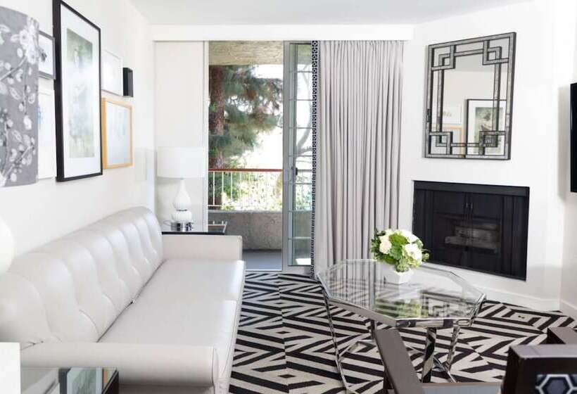 Люкс Премиум, Chamberlain West Hollywood