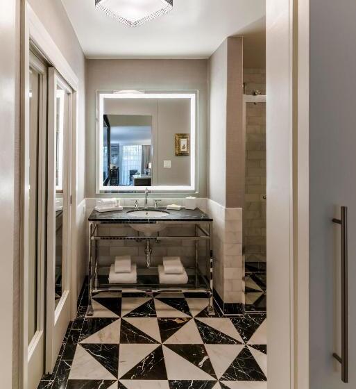 Люкс Повышенной Комфортности, Chamberlain West Hollywood