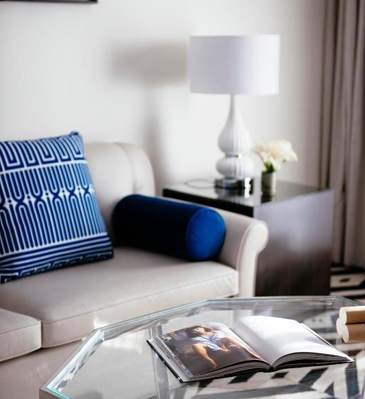 Люкс Премиум, Chamberlain West Hollywood