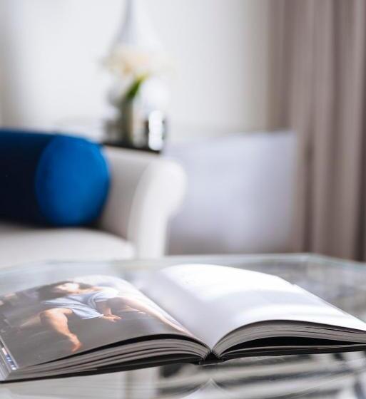 Люкс Премиум, Chamberlain West Hollywood