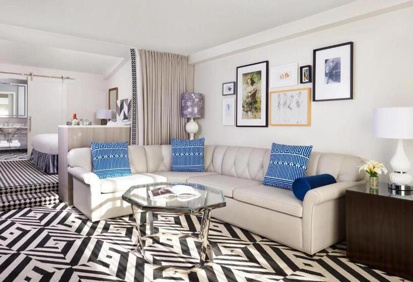 Люкс Премиум, Chamberlain West Hollywood