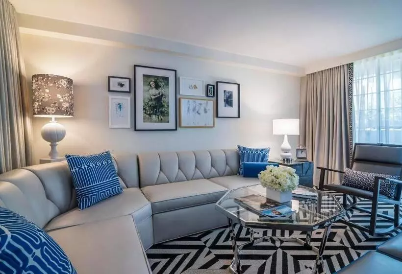 آپارتمان 1 خوابه, Chamberlain West Hollywood