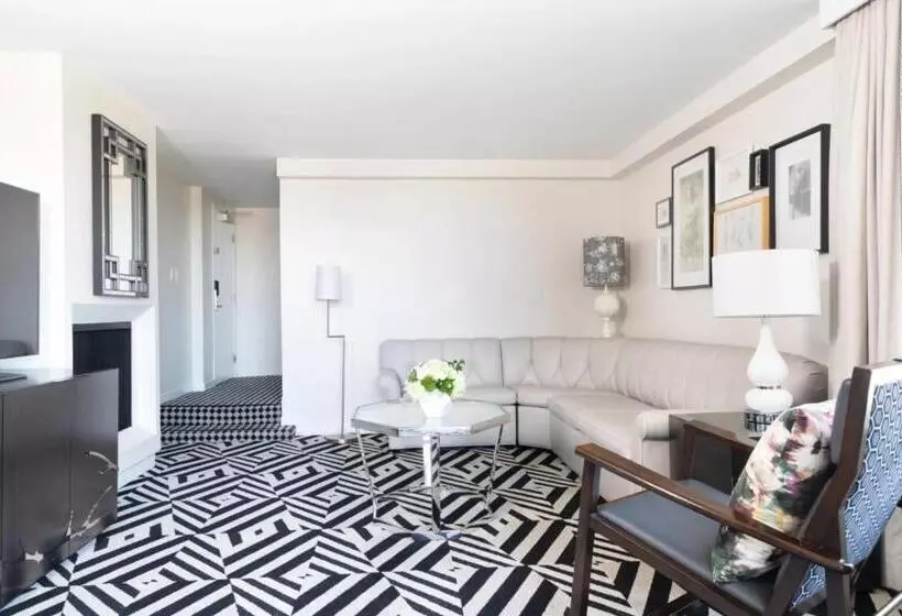 آپارتمان 1 خوابه, Chamberlain West Hollywood