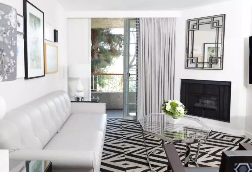 آپارتمان 1 خوابه, Chamberlain West Hollywood