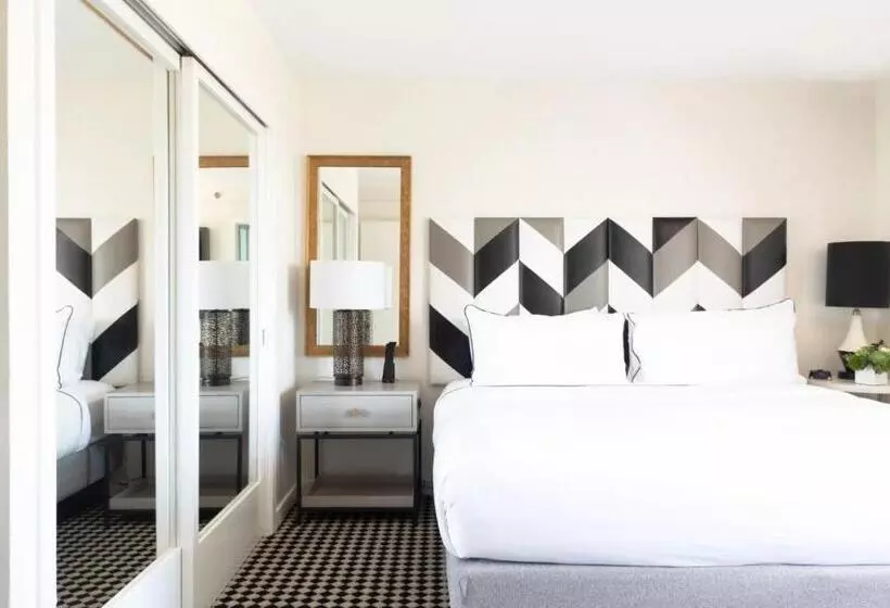آپارتمان 1 خوابه, Chamberlain West Hollywood