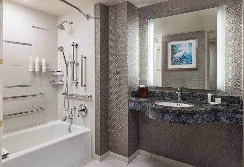 스탠다드 룸 더블 침대, Crystal Gateway Marriott