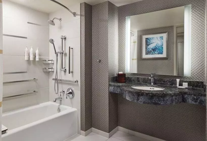 اتاق استاندارد با 2 تخت دوبل, Crystal Gateway Marriott