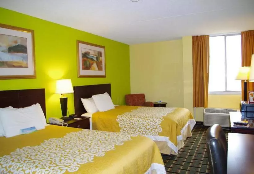 デラックスルーム, Days Hotel By Wyndham Danville Conference Center