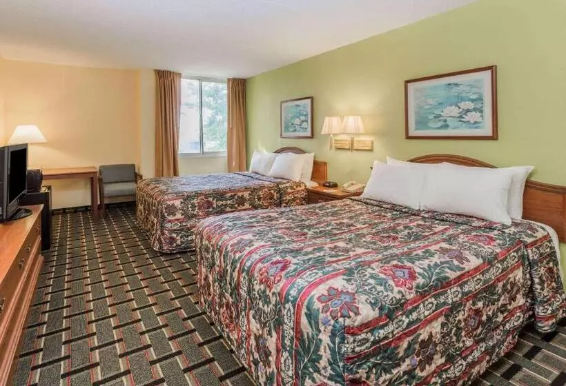 デラックスルーム, Days Hotel By Wyndham Danville Conference Center