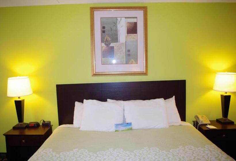 غرفة بيزنس, Days Hotel By Wyndham Danville Conference Center