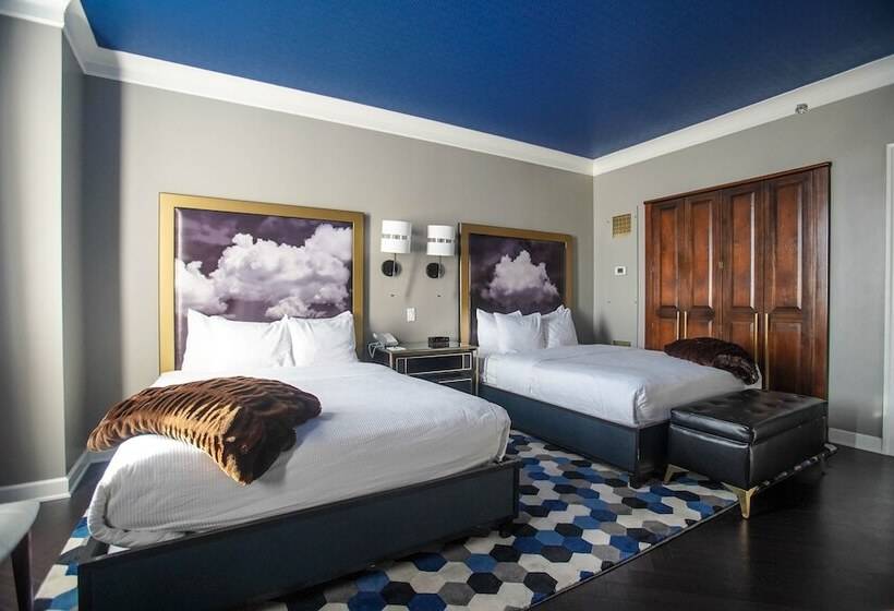 اتاق لوکس, The Goodwin