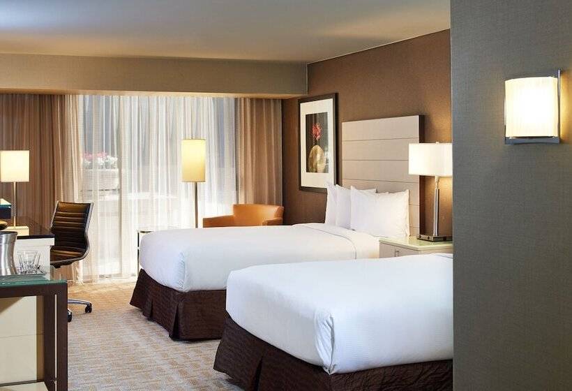 غرفه قياسيه سريرين مزدوجين, Hilton Los Angeles Airport