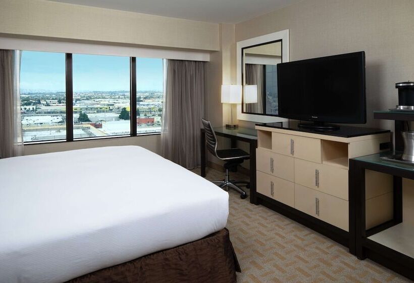 غرفة قياسية سرير مزدوج لذوى الإحتياجات الخاصة, Hilton Los Angeles Airport