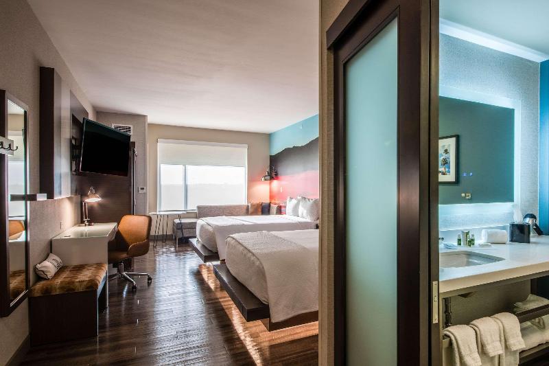 اتاق لوکس, Hilton Los Angeles Airport