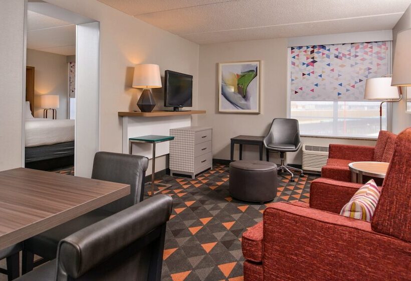 Люкс Адаптированный для Инвалидов, Holiday Inn Hotel & Suites Rochester   Marketplace, An Ihg